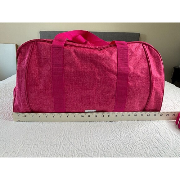 ThirtyOne Signature Duffle Lrge Gym Sports Bag w/Strap Zippered Shoe Pocket Pink - Picture 11 of 16